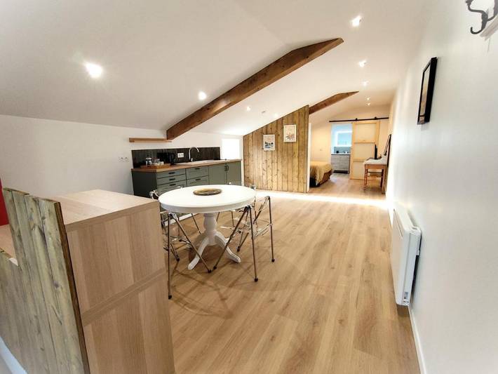 Gîte pour 4 personnes, avec vue et vue sur le lac ainsi que terrasse et jardin à Baurech - 2