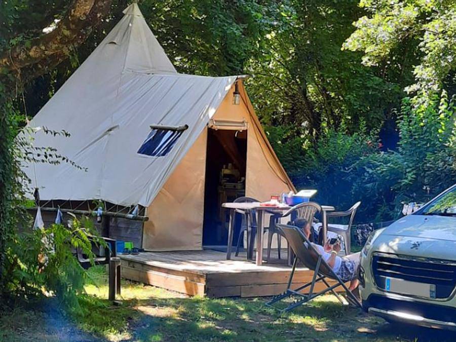 Camping Le Moulin Des Effres **** - Unique 4 personnes - 2 chambres sans sanitaires in Secondigny, Deux-Sèvres