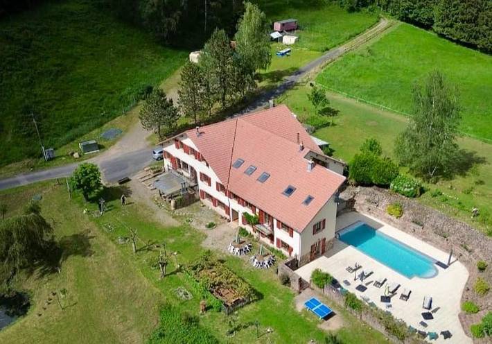 Hôtel pour 6 personnes, avec sauna et piscine ainsi que jacuzzi et jardin, animaux acceptés