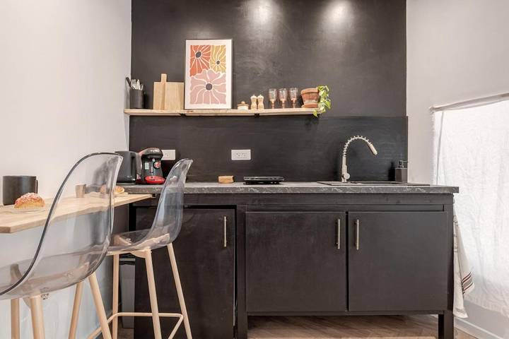 Gîte pour 3 personnes, avec jacuzzi et terrasse, animaux acceptés à La Bégude-de-Mazenc - 2