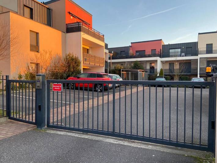 Gîte pour 4 personnes, avec terrasse et jardin à Augny