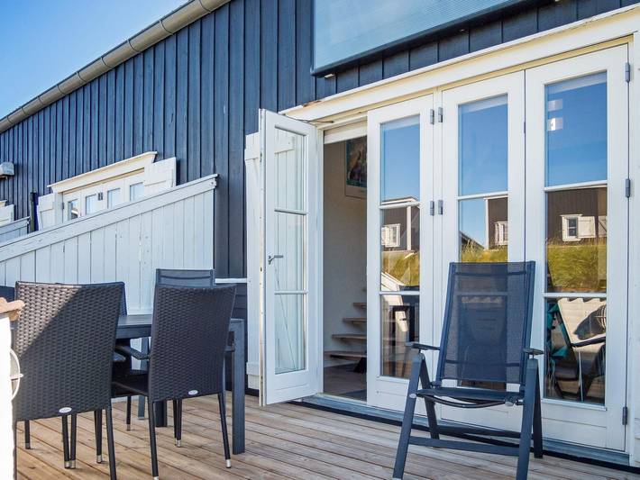 Ferieudlejning for 6 personer, med terrasse og pool, børnevenlig i Agger