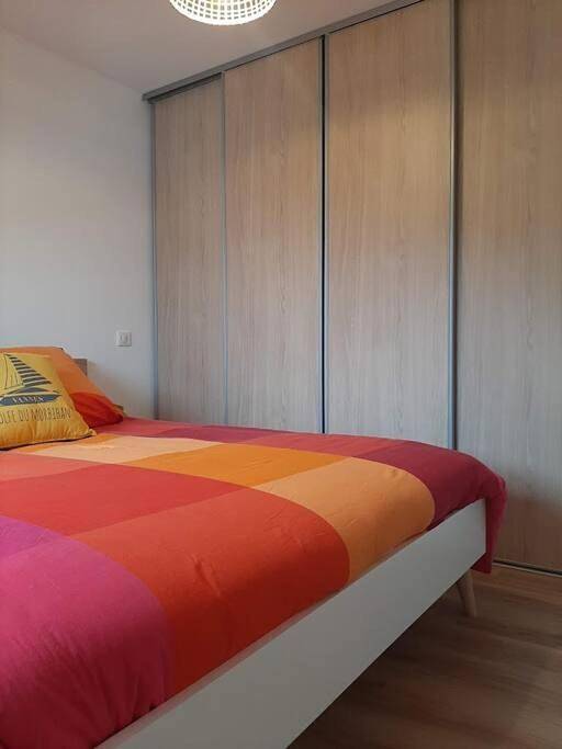 Location de vacances pour 6 personnes, avec vue et jardin dans Plage de Landrezac - 4