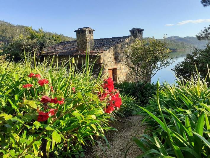 Location de vacances pour 5 personnes, avec vue sur le lac ainsi que vue et jardin à Vila de Rei - 3