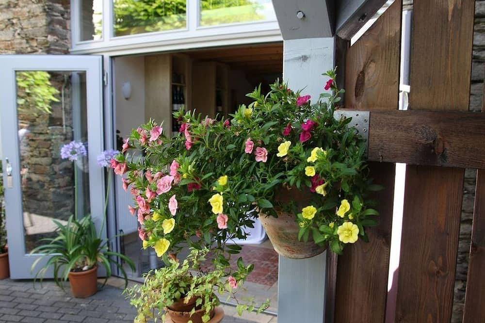 Ganze Wohnung, Ferienwohnung Hofberg - Moselurlaub im Ferienweinhaus Koch in Neumagen-Dhron, Bernkastel-Kues & Umgebung