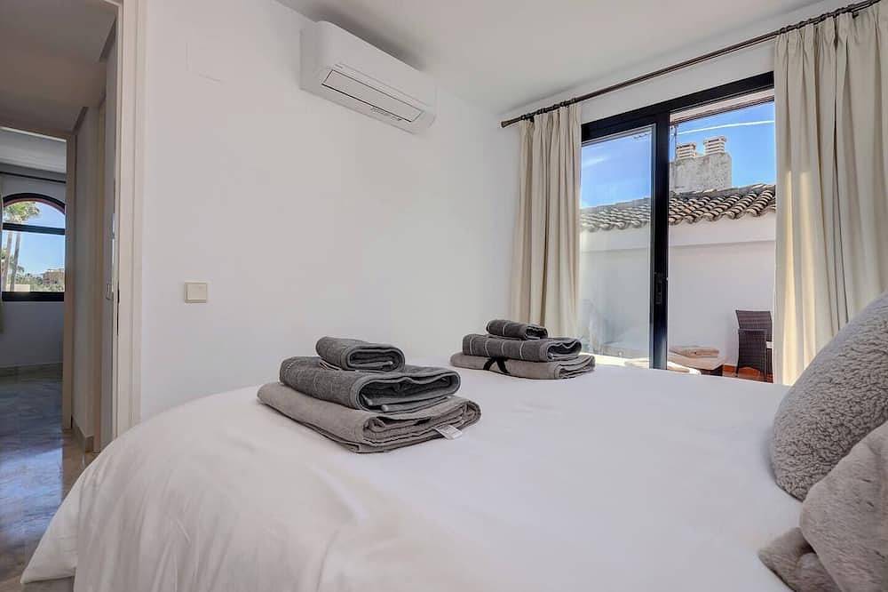 Three Bedroom Townhouse 100 meters from the Beach! in Sun Beach, Estepona