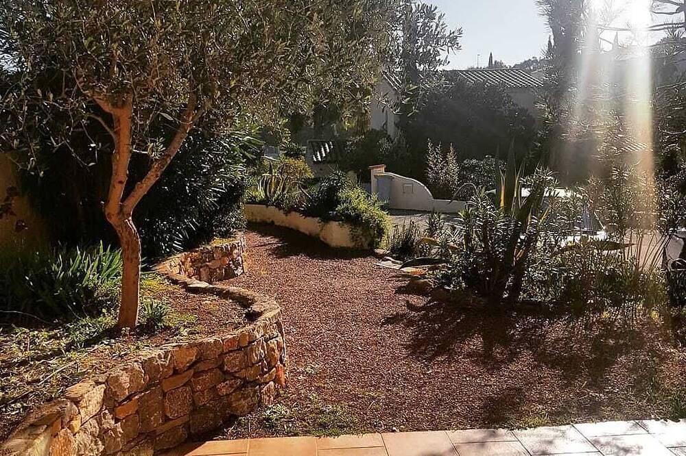 Charming house in Issambres new 2023 air conditioning in Roquebrune-sur-Argens, Draguignan region