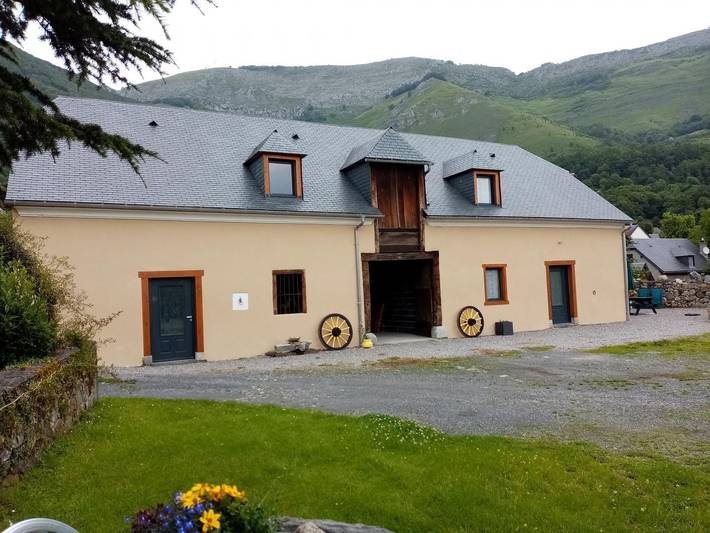 Gîte pour 3 personnes, avec jardin à Salles (Hautes-Pyrénées)