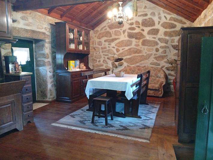 Ganze Ferienwohnung, Minihaus 'Casa Do Souto T1' mit Bergblick, privater Terrasse und WLAN in Soajo, Gerês