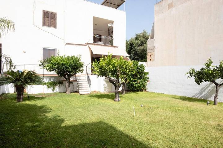 Residencia para 8 personas, con balcón/terraza - 1