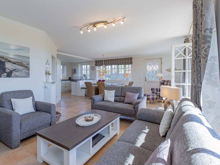 Ferienhaus für 6 Personen, mit Sauna und Terrasse sowie Garten in Borgsum - 2