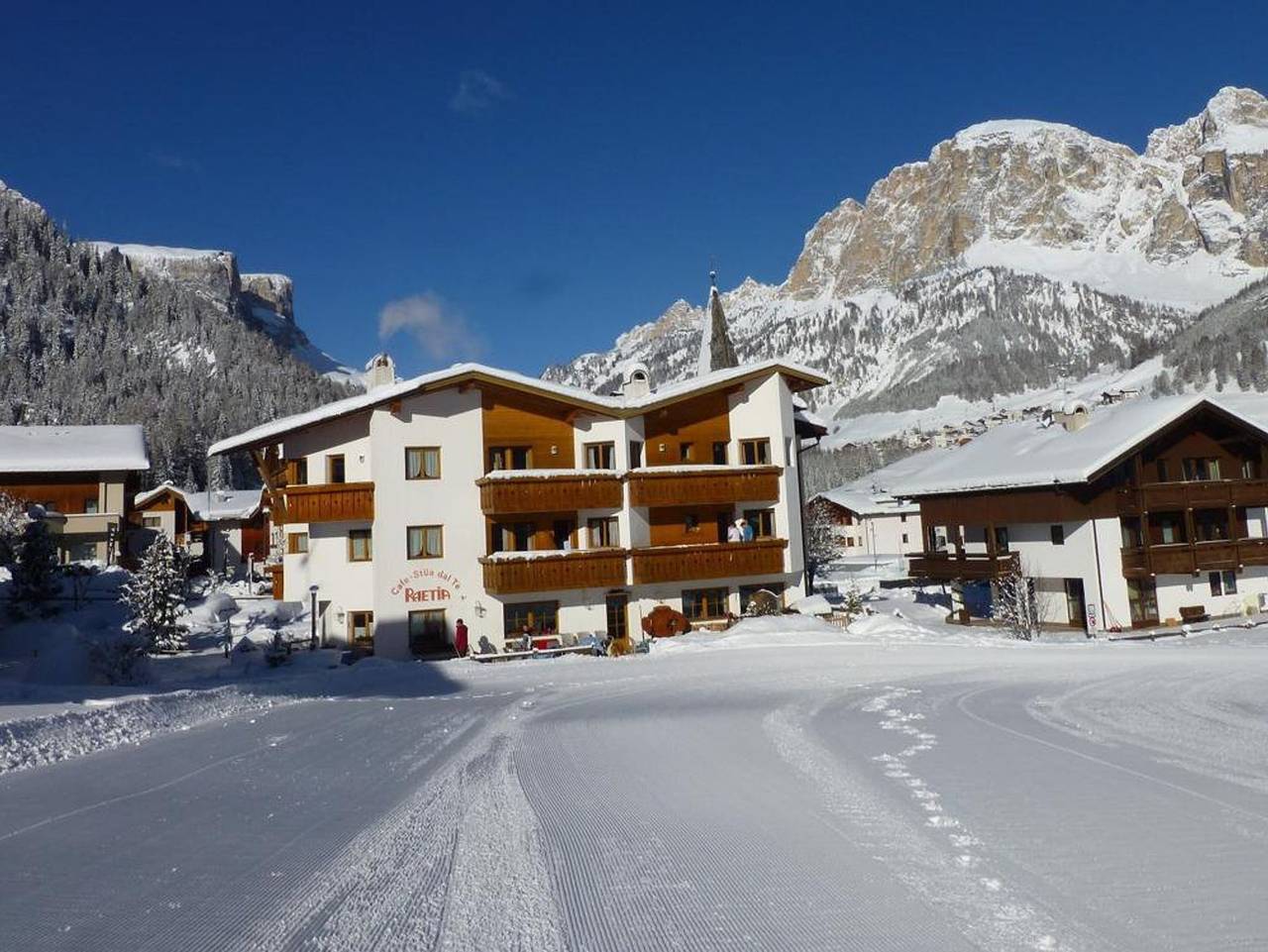 Ganze Ferienwohnung, Garni Raetia - Doppelzimmer "Ladinia" in Corvara in Badia, Dolomiti Superski