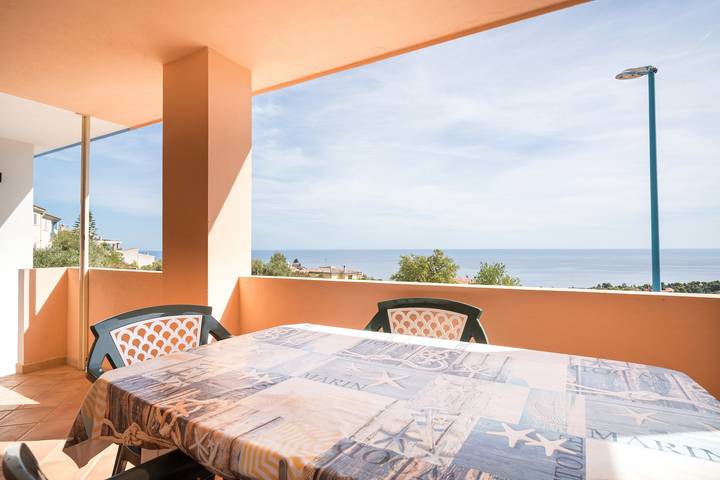 Hel lägenhet, 'Ignis Cala Gonone' Apartment with Sea View, Private Terrace and Wi-Fi in Cala Gonone, Dorgali