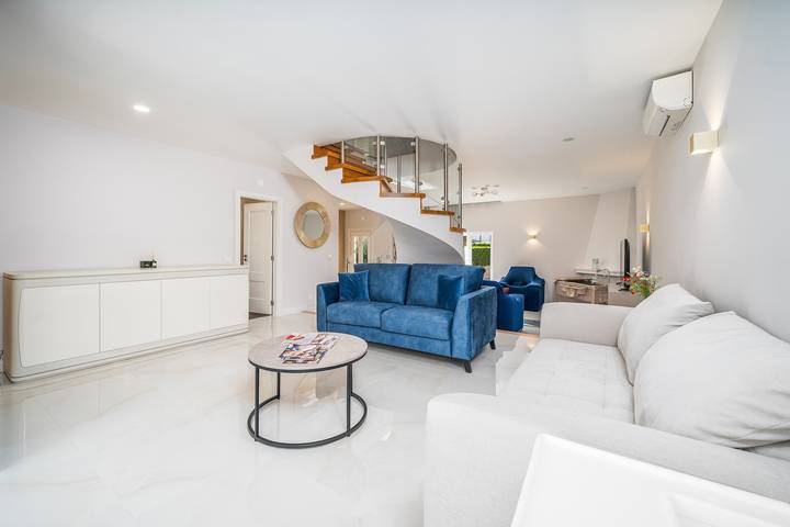 Ferienhaus 'Sun & Salt Villa' mit Gemeinschaftspool, WLAN und Klimaanlage in Alvor, Faro Distrikt