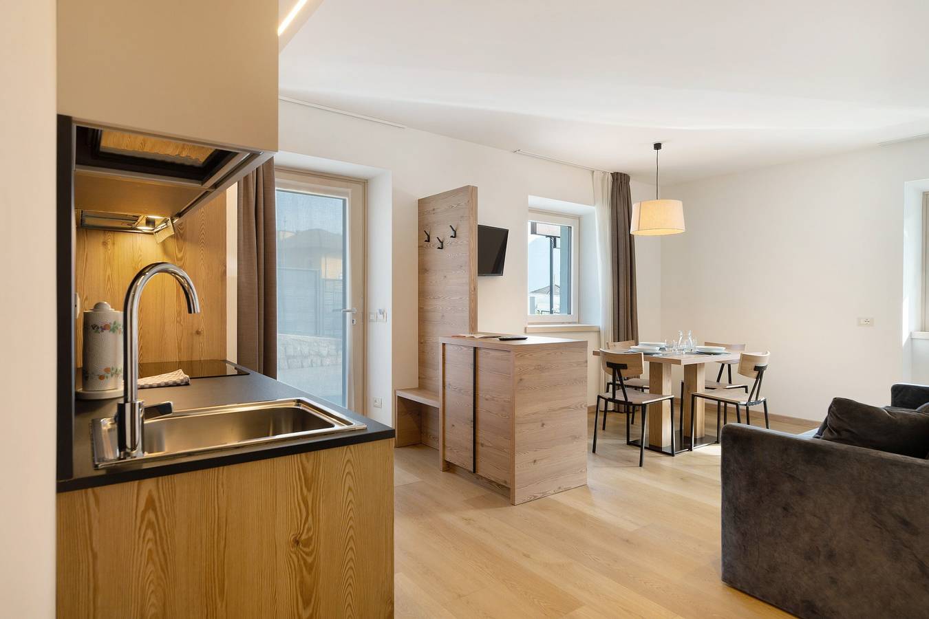 Bilocale Ribes: privater Garten und moderner Komfort in Dorsino, Brentagruppe