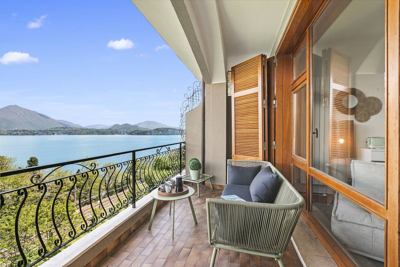 Ganze Wohnung, Elegant Panorama Lake View With Pool in Stresa, Comune di Stresa