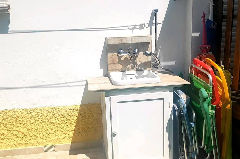 Ganze Wohnung, Charming Apartment with Jacuzzi Pool in Bosa, Planargia