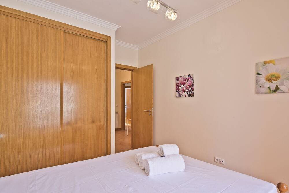 Sesimbra Sea View Villa (C110) in Praia do Ouro, Sesimbra (Castelo)