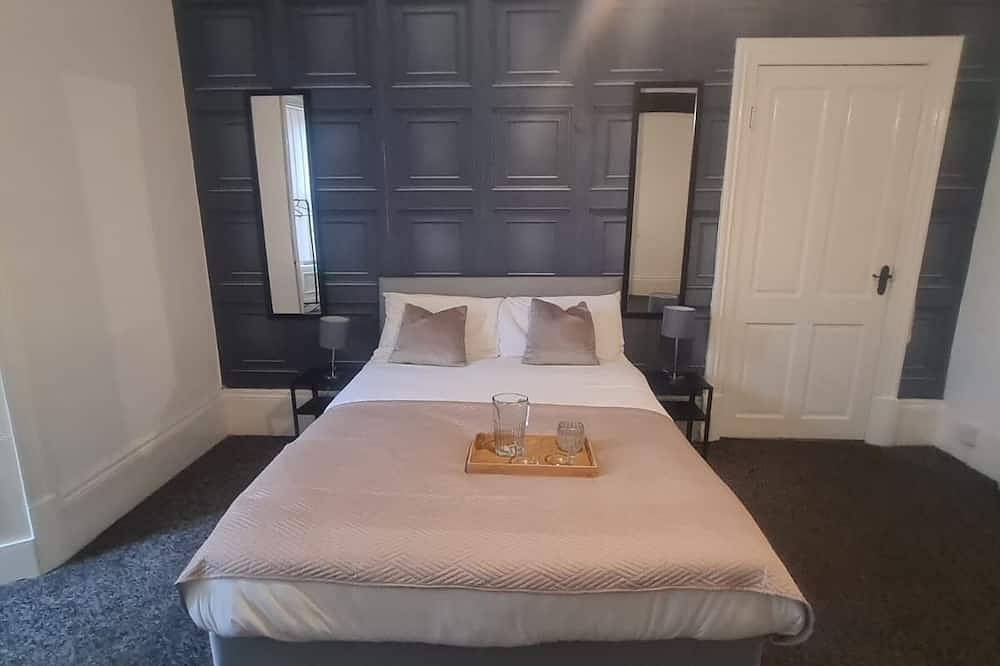 Sunderland 5 Bedroom House in Sunderland