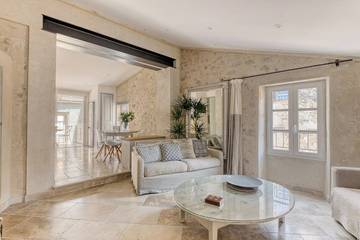 Gîte pour 4 personnes, avec terrasse à Valbonne