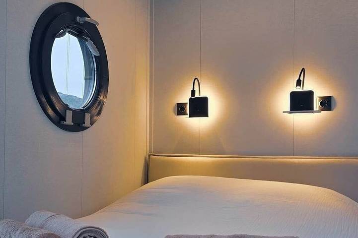 Péniche pour 4 personnes, avec jacuzzi ainsi que piscine et balcon dans la Drôme - 4