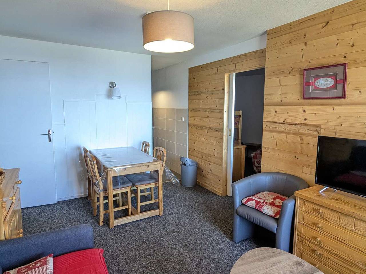 Apartamento entero, Apartamento de 3 piezas al pie de pistas con balcón y cocina americana in Prapoutel, Les Adrets