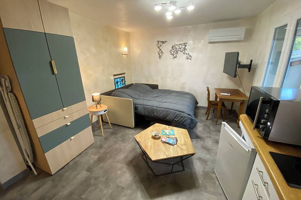 Entire apartment, Furnished flat ** in Sommières in Sommières, Nimes region