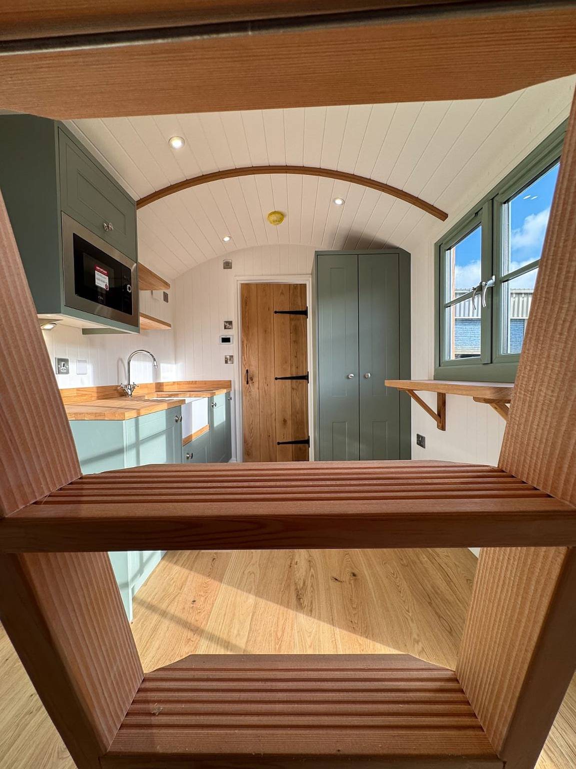 Luxury Shepherds Hut near Glamorgan Coast in Vale of Glamorgan region