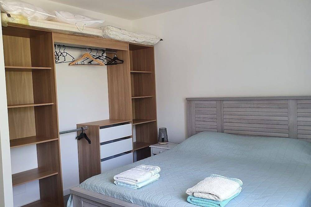 Modern house, 3 bedrooms in Aubignan, Vaucluse