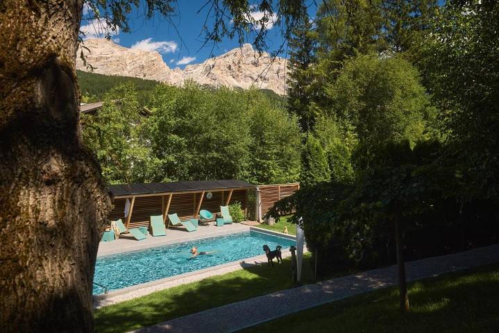 Hotel für 2 Personen, mit Balkon und Garten sowie Pool und Sauna in La Villa - 2