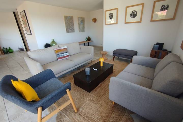 Villa pour 8 personnes, avec piscine ainsi que terrasse et vue sur le lac en Savoie - 4