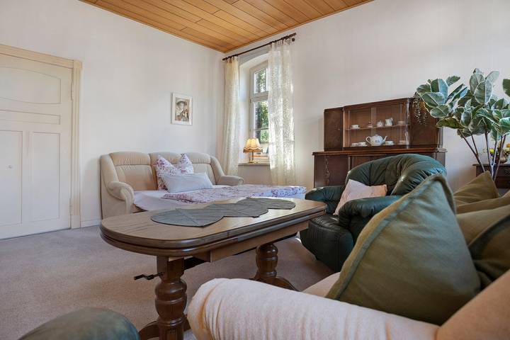 Holiday Home 'Ivenack Old School' with Private Terrace and Private Garden in Ivenack, Mecklenburgische Seenplatte