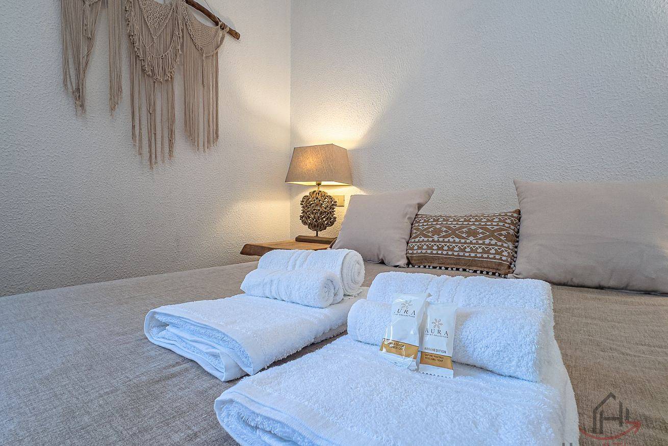 Appartamento intero, [Suite con Piscina] Free Garage • A/C • Smart Tv in Varazze (Città), Varazze