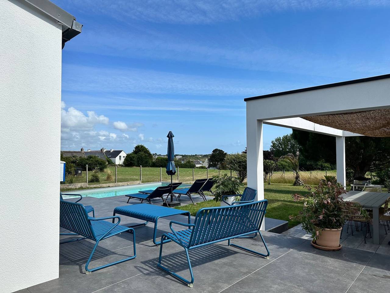 Villa contemporaine avec piscine, Ria d'Etel  in Plouhinec (Morbihan), Côte des Mégalithes