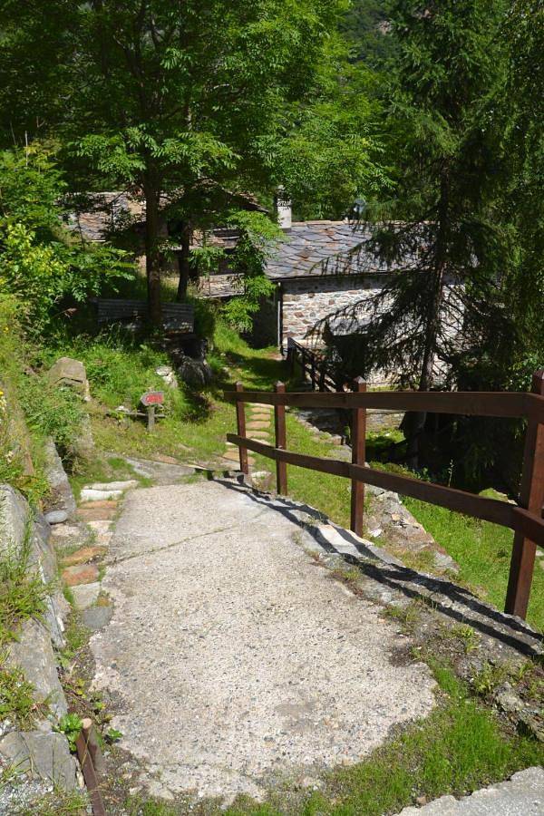 Chambre d’hôte pour 2 personnes, avec vue et jardin, animaux acceptés dans Vallée d'Aoste - 4