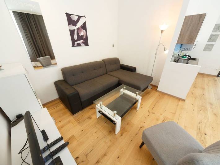 Ganze Wohnung, In Fünfhaus mit Garten in Wien, Donau Niederösterreich