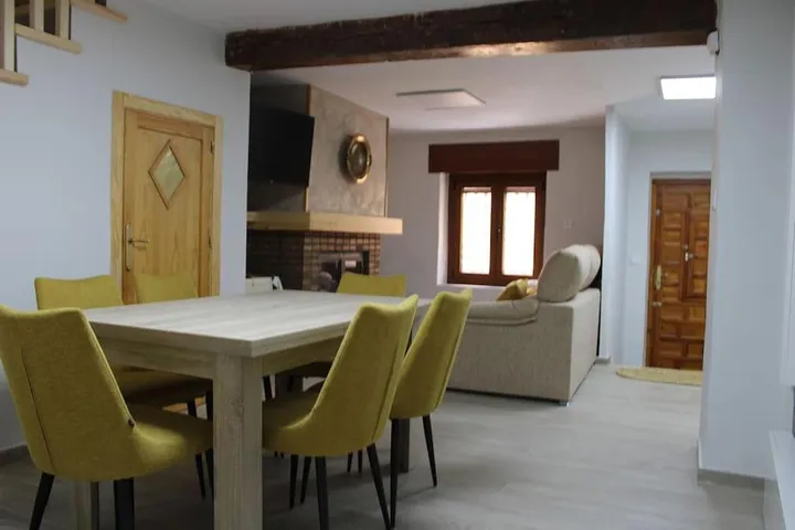 Apartamento de vacaciones para 5 personas, con vistas y terraza - 1