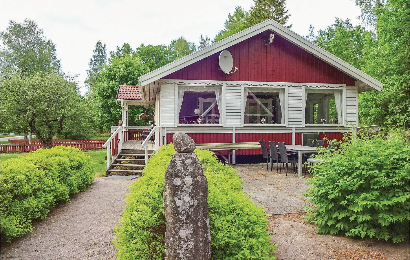 Hus för 10 Personer med trädgård in Svenska Östersjön