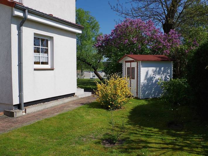 Ferienhaus für 2 Personen, mit Terrasse und Garten sowie Seeblick in Neustrelitz - 4