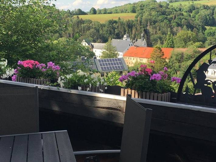Ferienwohnung für 5 Personen, mit Terrasse und Garten sowie Ausblick