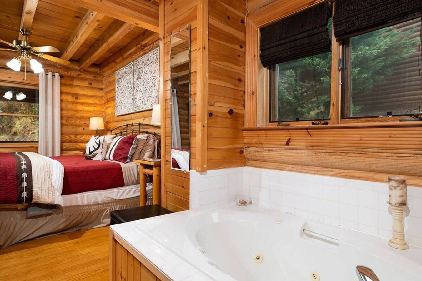 Entire apartment, Cozy Upscale Cabin w/Fireplace, Hot Tub in Cove Creek Cascades, Sevier County