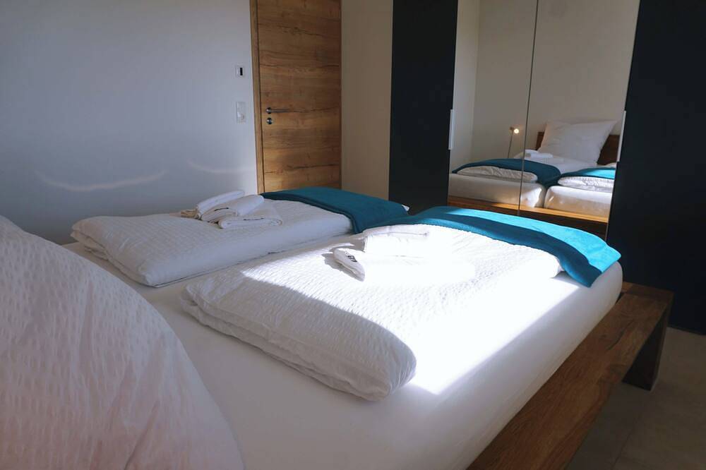 Ganze Wohnung, 2-Zimmer-Ferienwohnung \"Rapsblüte\" - Ferienappartements Marschall-Hof in Bodnegg, Region Bodensee-Oberschwaben