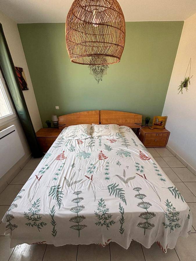 Location de vacances pour 6 personnes, avec Terrasse ainsi que Jardin et Vue à Vergèze - 4