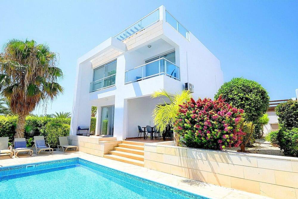 Casa vacanza a Peyia a partire da 214€ a notte