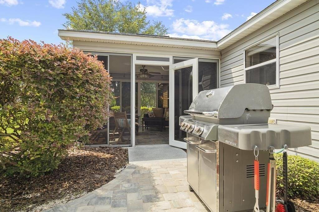 Across pool, golf cart, modernized, private in The Villages, Sumter County