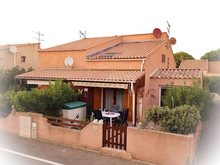 Ferienhaus für 4 Personen, mit Pool und Garten sowie Terrasse in Les Ayguades