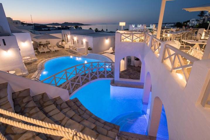 Hôtel pour 2 personnes, avec jacuzzi ainsi que piscine et jardin