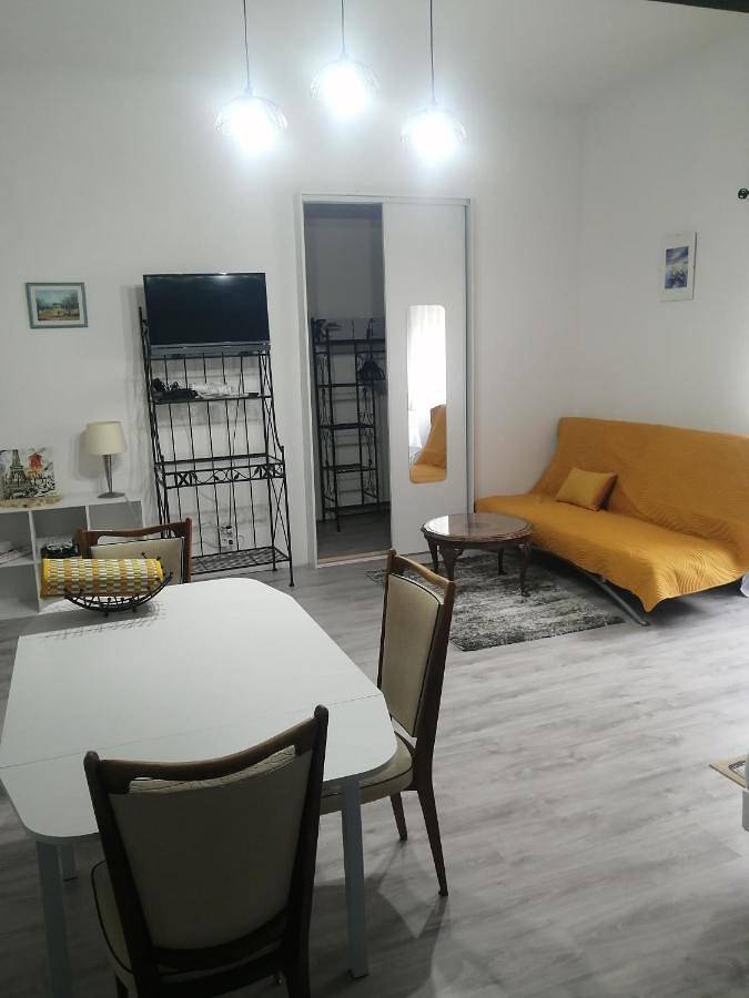 Appartement entier, Gradina Bulgarana in Bourg-Argental, Parc Naturel Régional du Pilat