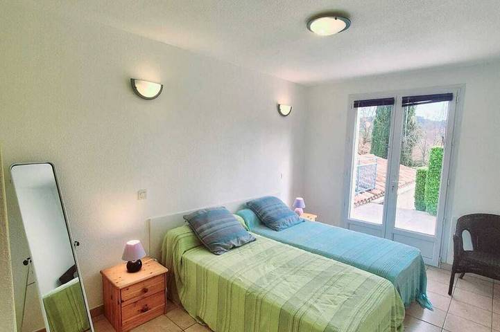 Apartamento entero, Ideal for curists or families - Furnished cottage in Gréoux-les-Bains, Alpes de Alta Provenza