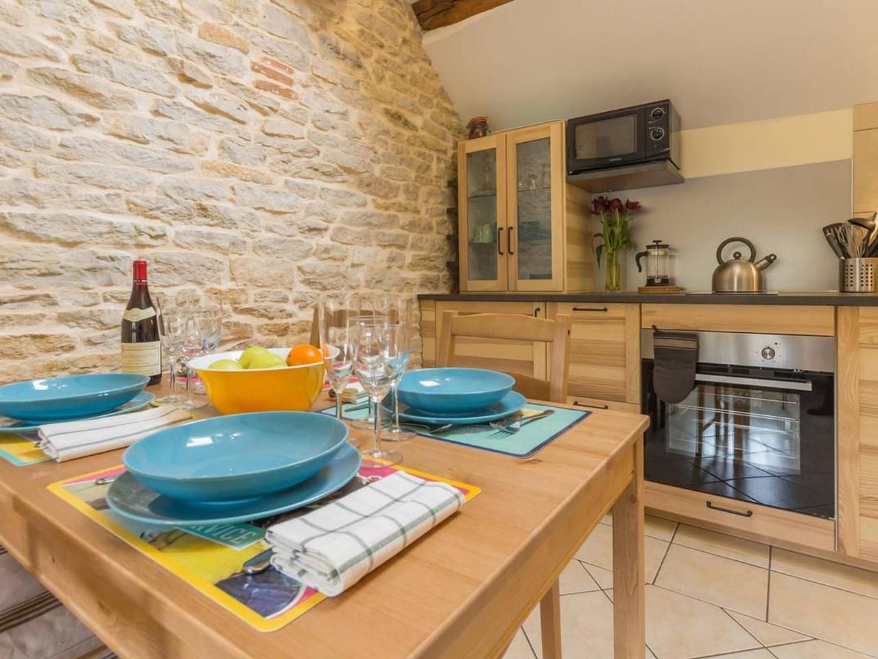 Steinhaus bei Beaune mit Terrasse und Parkplatz in Bligny-lès-Beaune, Beaune und Umgebung